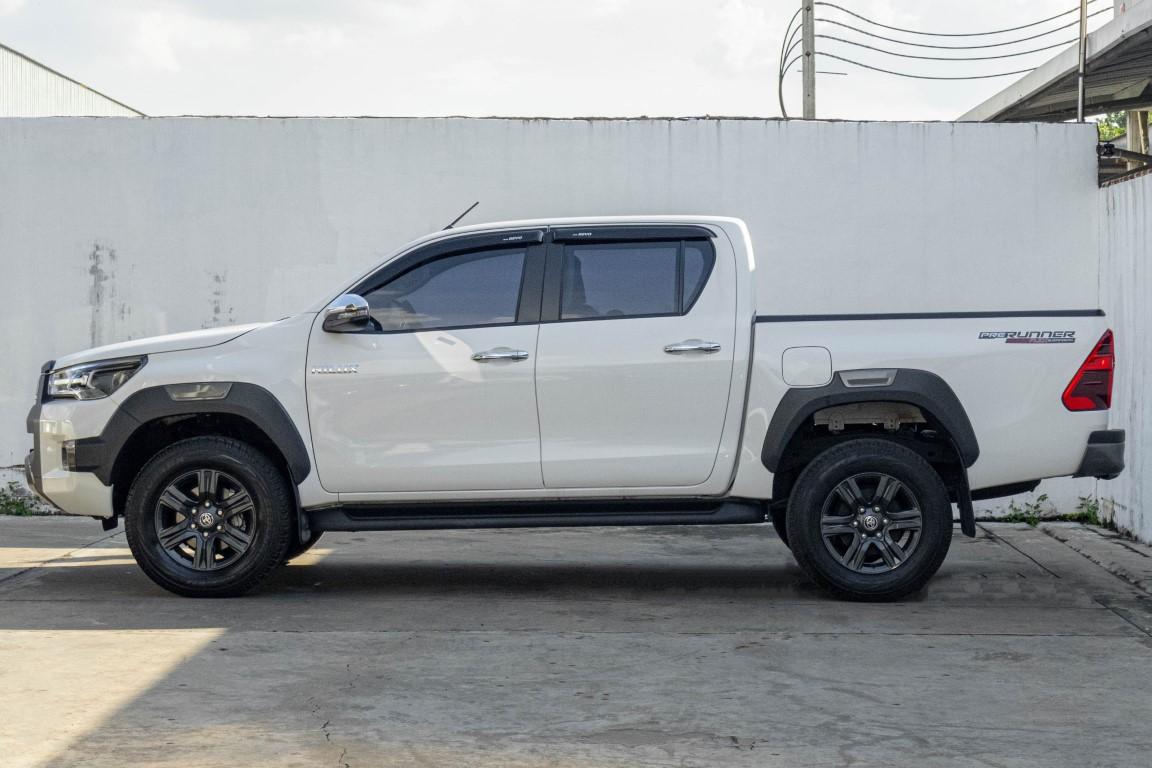 Toyota Hilux Revo Doublecab 2.4 Prerunner Entry MNC M/T 2023 *LK0518*